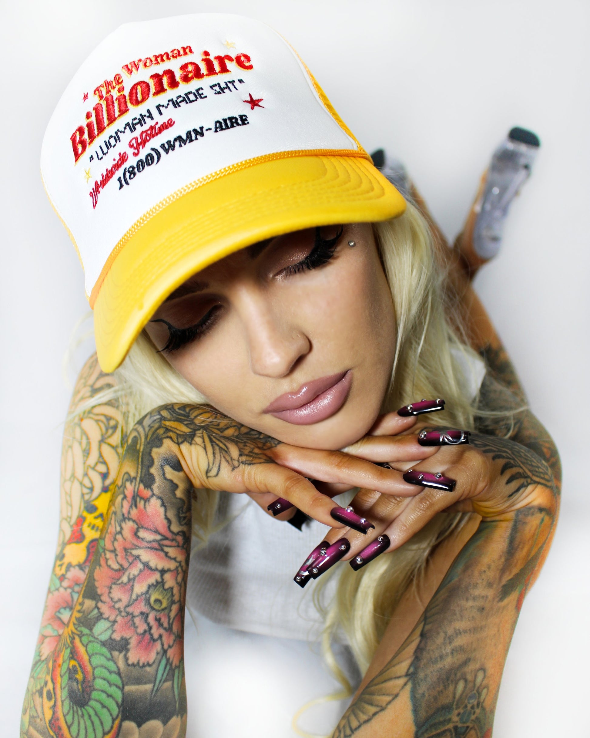 Gold Hotline Trucker